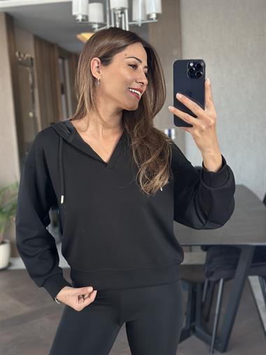 Siyah V Yaka Kapüşonlu Oysh Model Kadın Sweatshirt