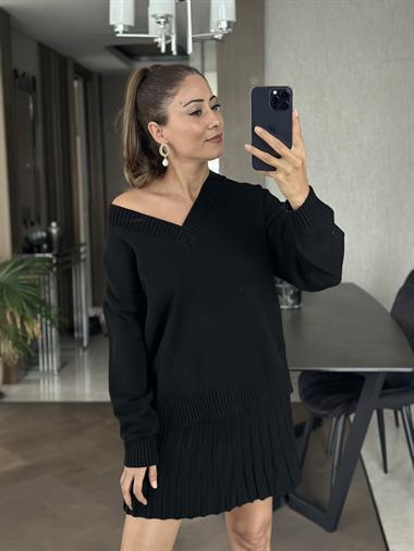 Siyah V Yaka Kazak Etek Kadın Triko İkili Takım