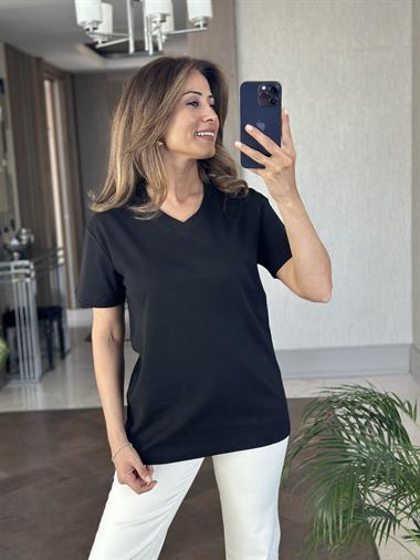 Siyah V Yaka MD Model Kadın T-Shirt