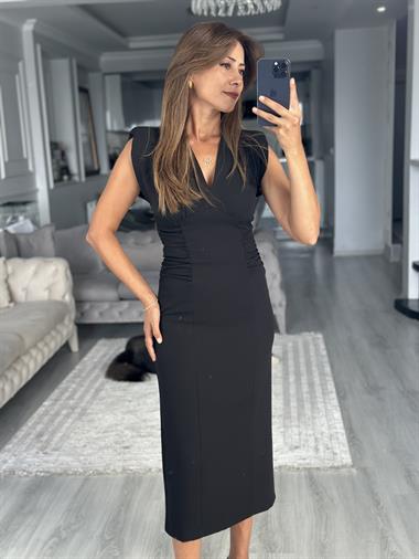 Siyah V Yaka Vatkalı Beli Drapeli Midi Boy Kadın Elbise