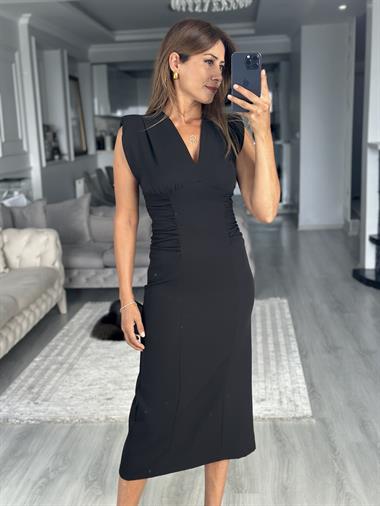 Siyah V Yaka Vatkalı Beli Drapeli Midi Boy Kadın Elbise