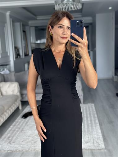 Siyah V Yaka Vatkalı Beli Drapeli Midi Boy Kadın Elbise