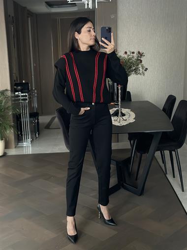 Siyah Vatka Görünümlü Şerit Detay Triko Kadın Kazak