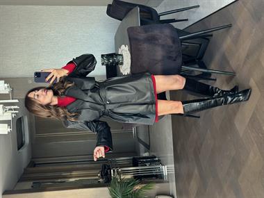 Siyah Vatkalı Ara Boy Kuşaklı Kadın Deri Trençkot