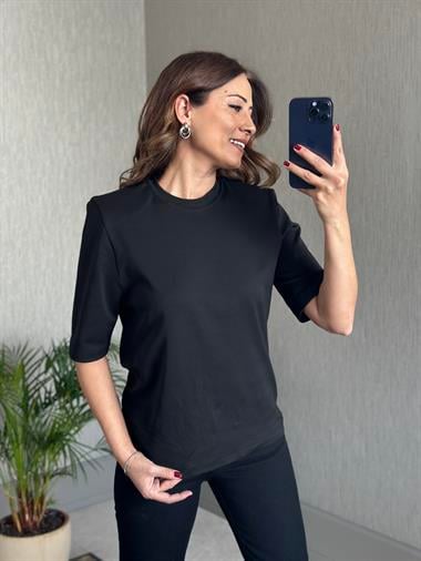 Siyah Vatkalı Kısa Kol Basic Kadın T-Shirt