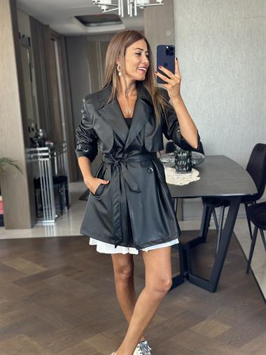 Siyah Vatkalı Kuşaklı Kadın Deri Trenç