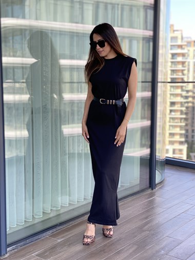 Siyah Vatkalı Maksi Boy Penye Elbise