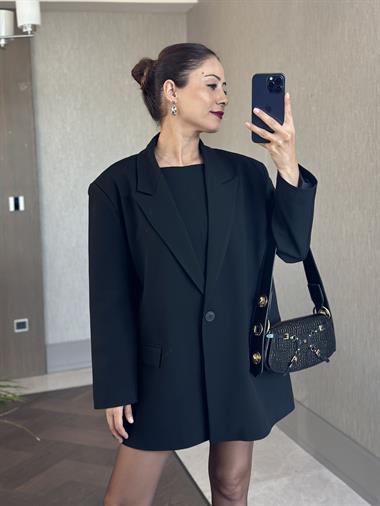 Siyah Vatkalı Tek Düğmeli Oversize Kadın Ceket