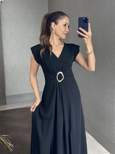 Siyah Vatkalı V Yaka Önü Tokalı Kadın Midi Boy Elbise