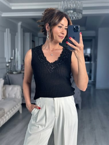 Siyah Vintage Dantel Yaka Sıfır Kol Kadın Triko Bluz