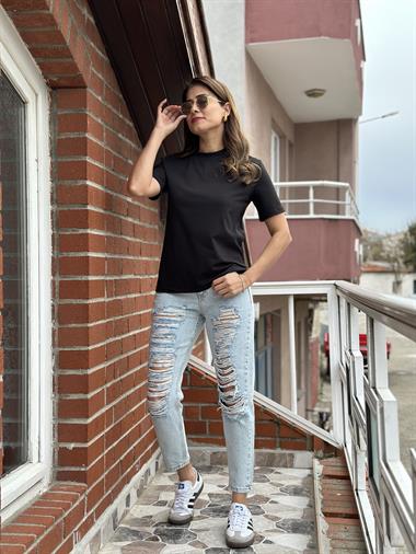 Siyah Yakası Geniş Ribanalı Basic Kadın T-Shirt