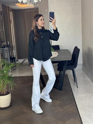 Siyah Yakası Ve Kolları Gold Düğme Detay Kadın Saten Gömlek