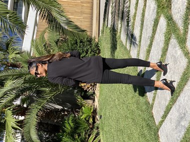 Siyah Yakası Ve Kolları Simli V Yaka Merserize Kadın Bluz