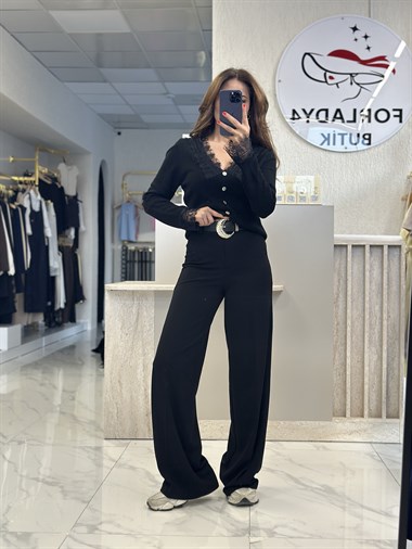 Siyah Yakası Ve Kolu Dantelli Düğmeli Kadın Hırka 