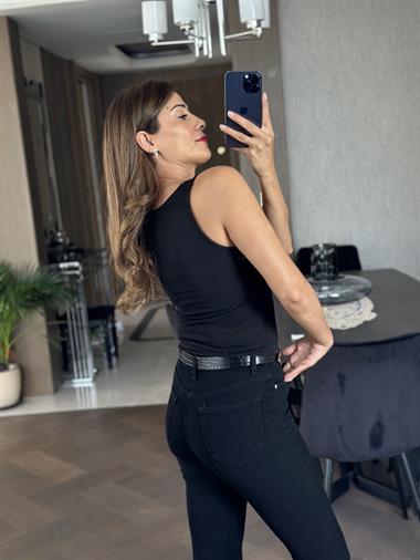 Siyah Yan V Yaka Modal Kadın Atlet