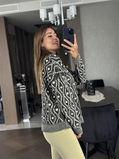 Siyah Yarım Balıkçı Ponponlu Muline Kadın Kazak