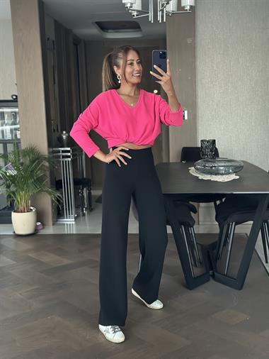Siyah Yumoş Beli Lastikli Bol Paça Kadın Pantolon