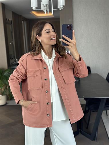 Somon Düğmeli Oversize Dört Cepli Kadın Kot Ceket