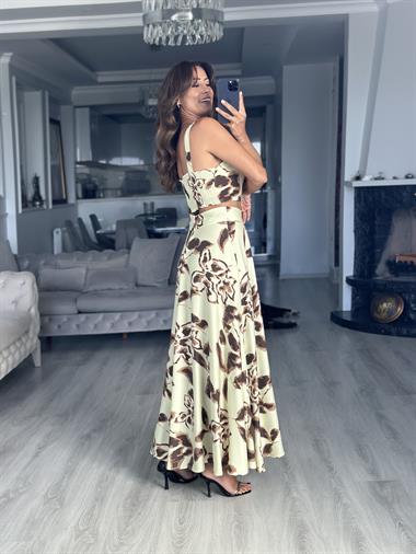 Su Yeşili Desenli Arkası Gipeli Crop Bluz Etek Kadın Takım