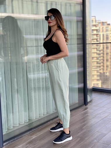 Su Yeşili Müslin Paça Pensli Pantolon