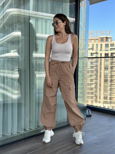 Camel Cebi Kapaklı Paça Bağcıklı Paraşüt Kadın Pantolon