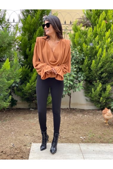 Taba Vatkalı Degaje Yaka Bluz