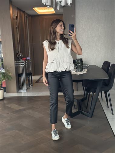 Taş Balon Model Sıfır Kol Fermuarlı Kadın Yelek