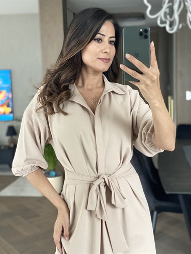 Taş Bel Pilili Kuşaklı Elbise