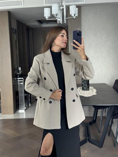 Taş Düğmeli Kaşe Blazer Kadın Ceket
