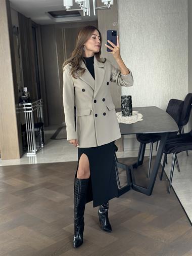 Taş Düğmeli Kaşe Blazer Kadın Ceket