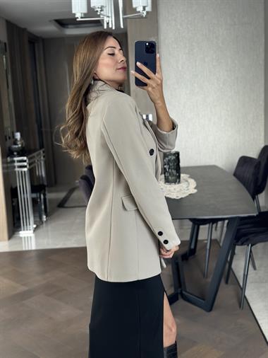 Taş Düğmeli Kaşe Blazer Kadın Ceket