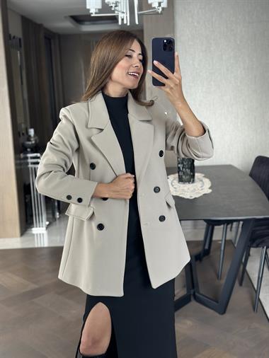 Taş Düğmeli Kaşe Blazer Kadın Ceket