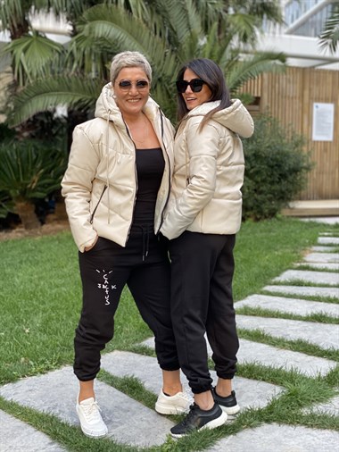 Taş Kapüşonlu Kısa Şişme Deri Kadın Mont