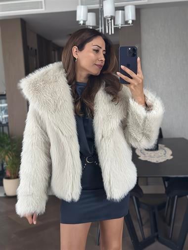 Taş Kısa Boy Lolita Kadın Kürk Mont