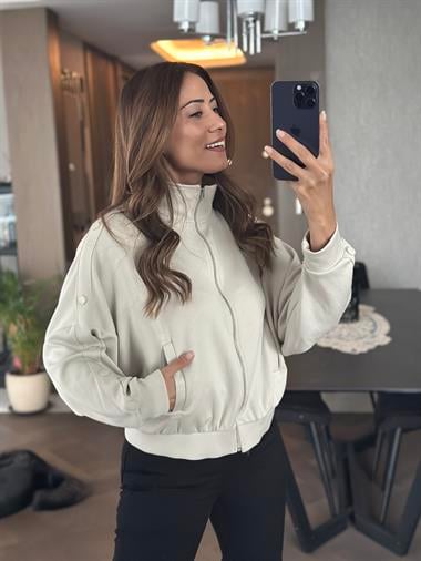 Taş Kolları Çıtçıt Detay Fermuarlı Cepli Kadın Sweatshirt
