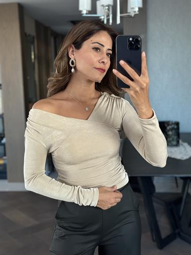 Taş Ön Ve Arka Kruvaze Yaka Yanları Büzgülü Buzzy Kadın Bluz