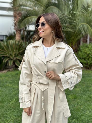 Taş Reglan Kol Çıtçıt Düğmeli Kısa Kadın Ceket