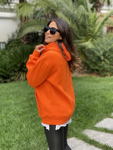 Turuncu Kapüşonlu Üç İplik Kanguru Cep Kadın Sweatshirt