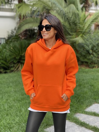 Turuncu Kapüşonlu Üç İplik Kanguru Cep Kadın Sweatshirt