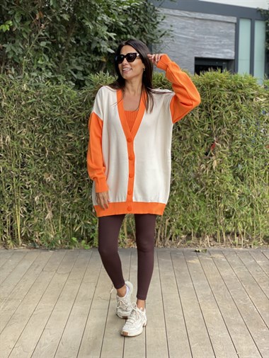 Turuncu Şerit Detaylı Düğmeli Kadın Hırka