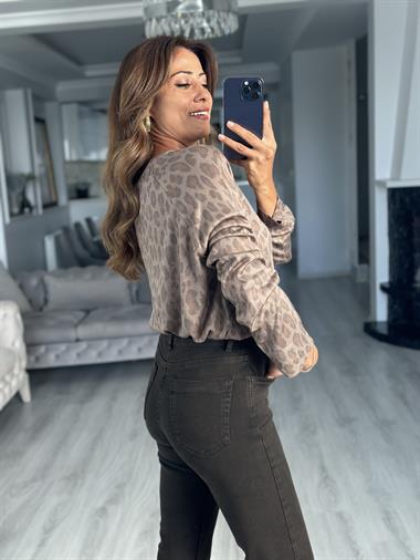 Vizon Bisiklet Yaka Leopar Desenli Merserize Kadın Kazak