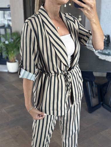 Vizon Çizgili Orjinal Marka Bağcık Detay Şal Yaka Ceket Pantolon Kadın Alt Üst Takım