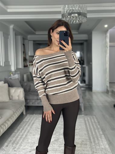 Vizon Ekru Çizgili Tek Omzu Açık Kadın Kazak