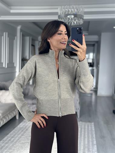 Vizon Fermuarlı Dik Yaka Kadın Triko Hırka