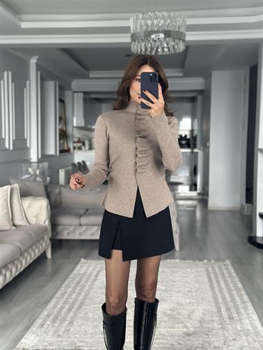 Vizon Kendinden Büzgülü Düğmeli Kadın Triko Hırka