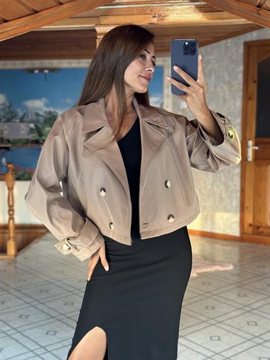 Vizon Kruvaze Yaka Dört Düğmeli Kısa Kadın Trençkot