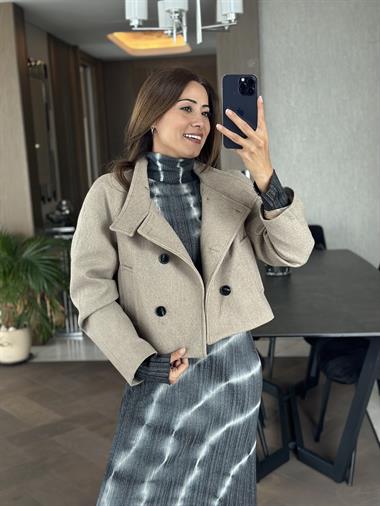 Vizon Önü Düğmeli Kaşe Kadın Bomber Ceket