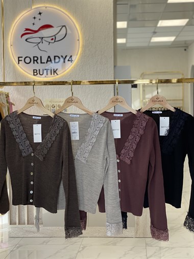 Vizon Yakası Ve Kolu Dantelli Düğmeli Kadın Hırka 
