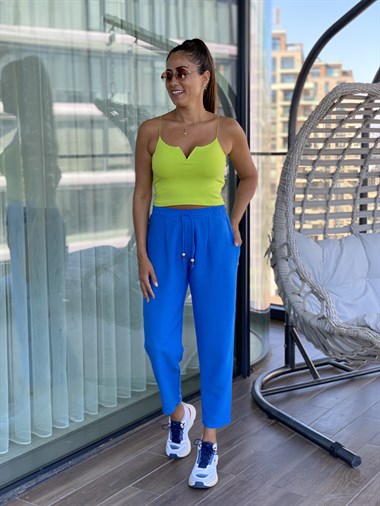 Yağ Yeşili Önü V Dekolteli İp Askılı Kadın Crop