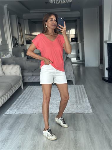 Yavruağzı Ön Arka V Yaka Kısa Yarasa Kol Kadın T-Shirt